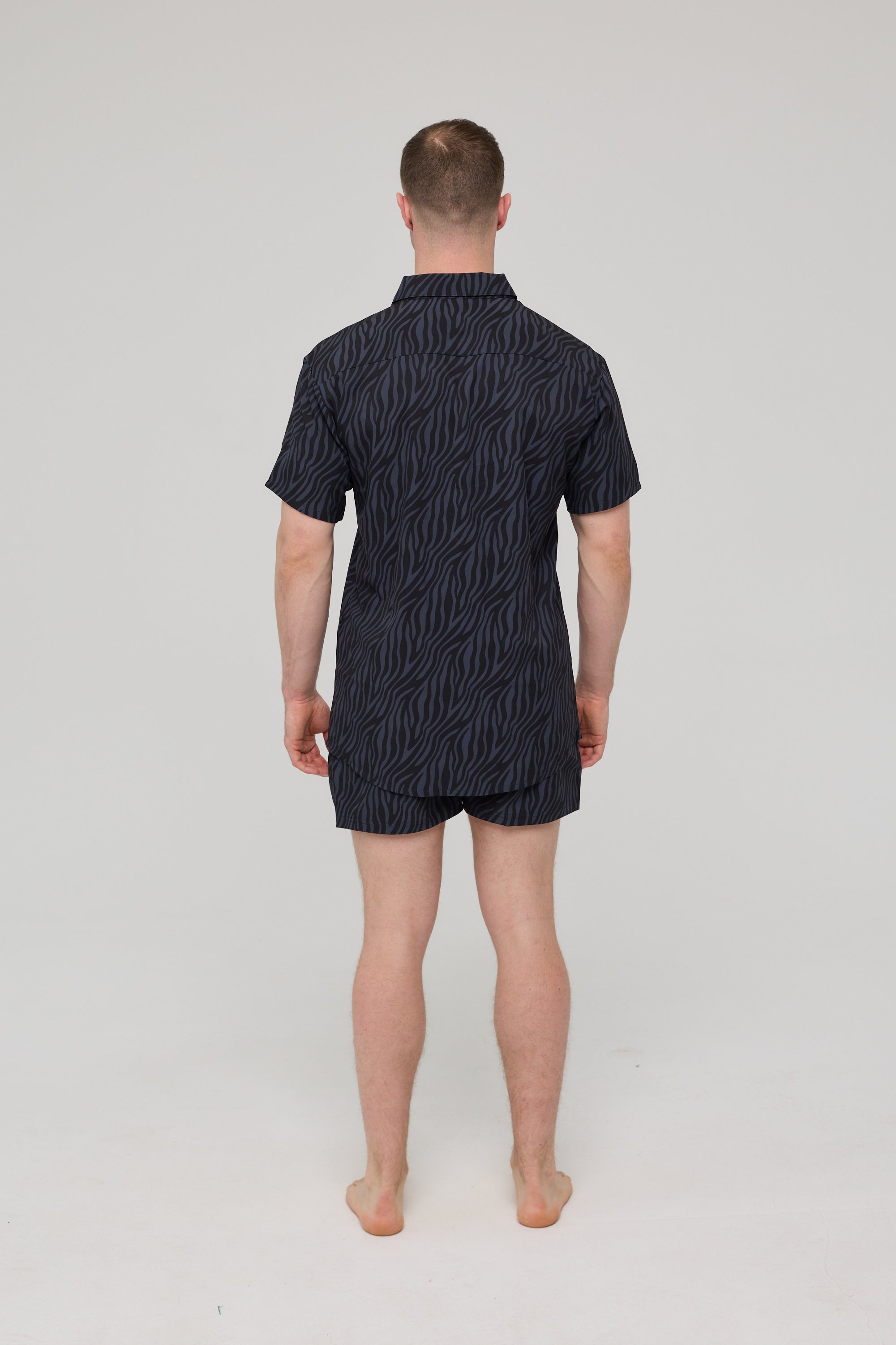 Black Tiger Men's Short Sleeve Shirt