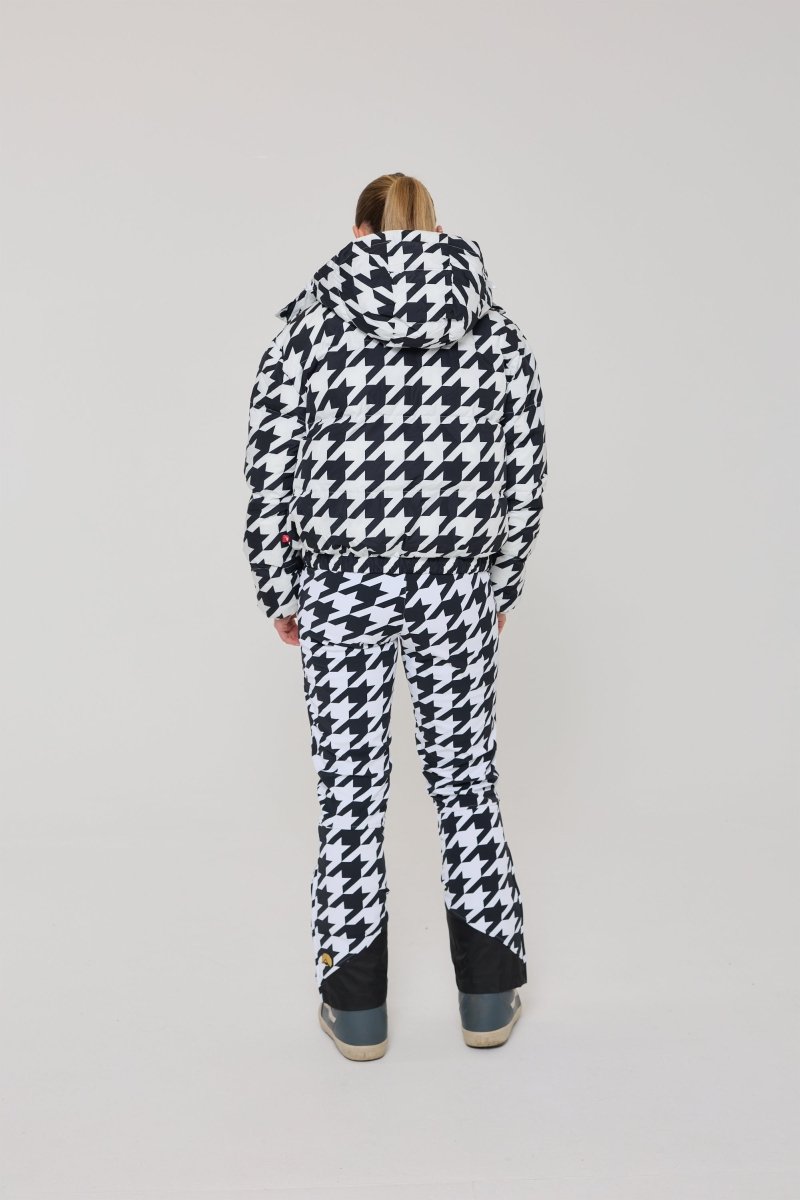 Chic Puffer Jacket - Monochrome Muse - OOSC Clothing