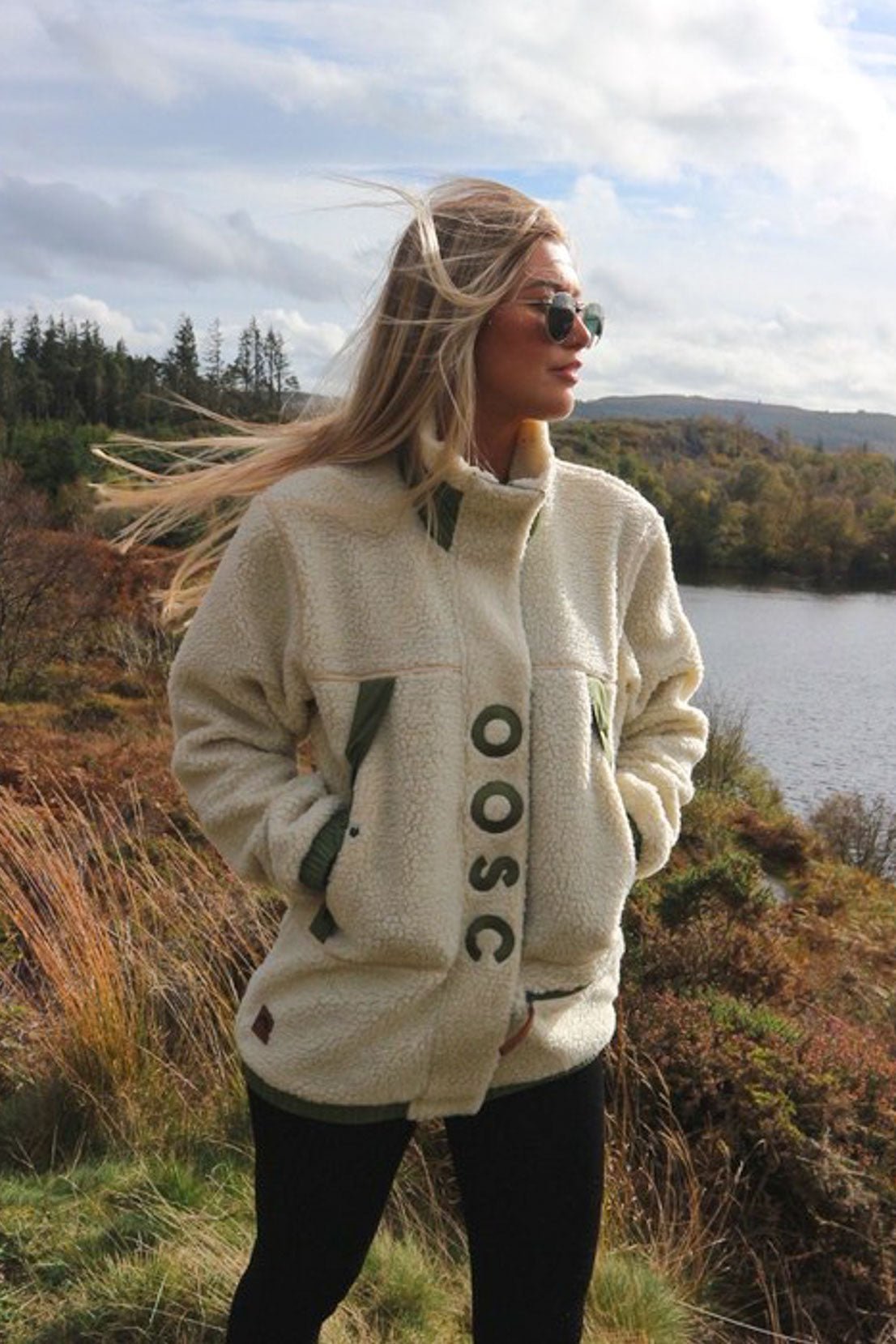 Cremefarbenes Sherpa-Fleece Damen OOSC Clothing - Main Image