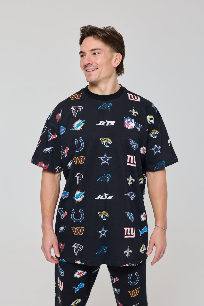 NFL Heavyweight Oversize 32 Team Mash Up T-Shirt - Black - OOSC Clothing
