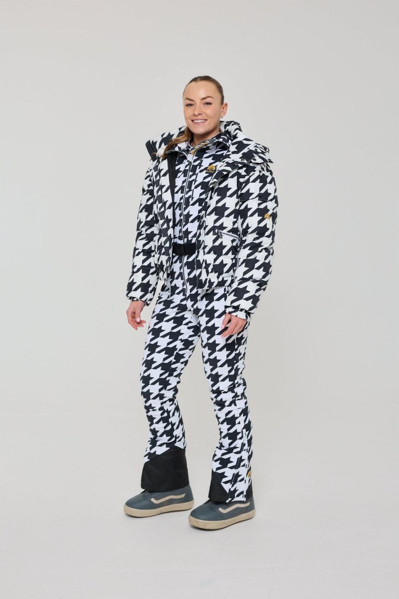 Chic Puffer Jacket - Monochrome Muse - OOSC Clothing