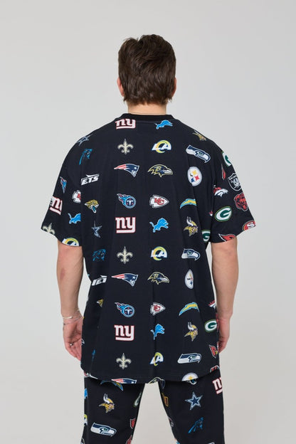 NFL Heavyweight Oversize 32 Team Mash Up T-Shirt - Black - OOSC Clothing