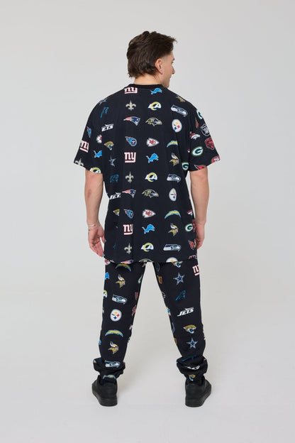 NFL Heavyweight Oversize 32 Team Mash Up T-Shirt - Black - OOSC Clothing