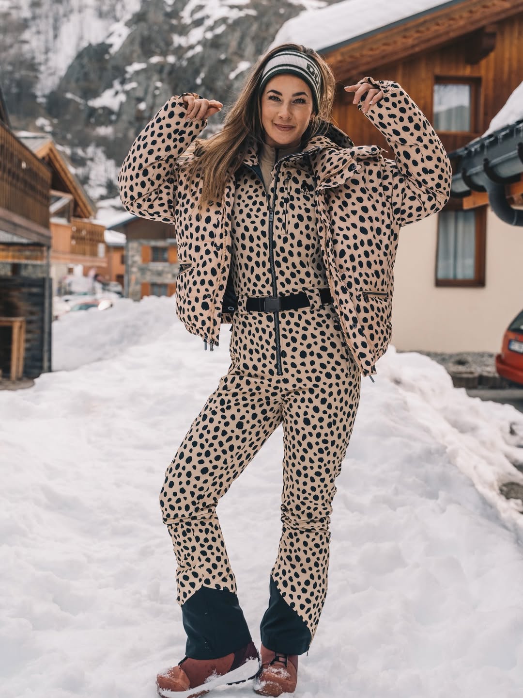 Chic Puffer Jacket - Ivory Noir